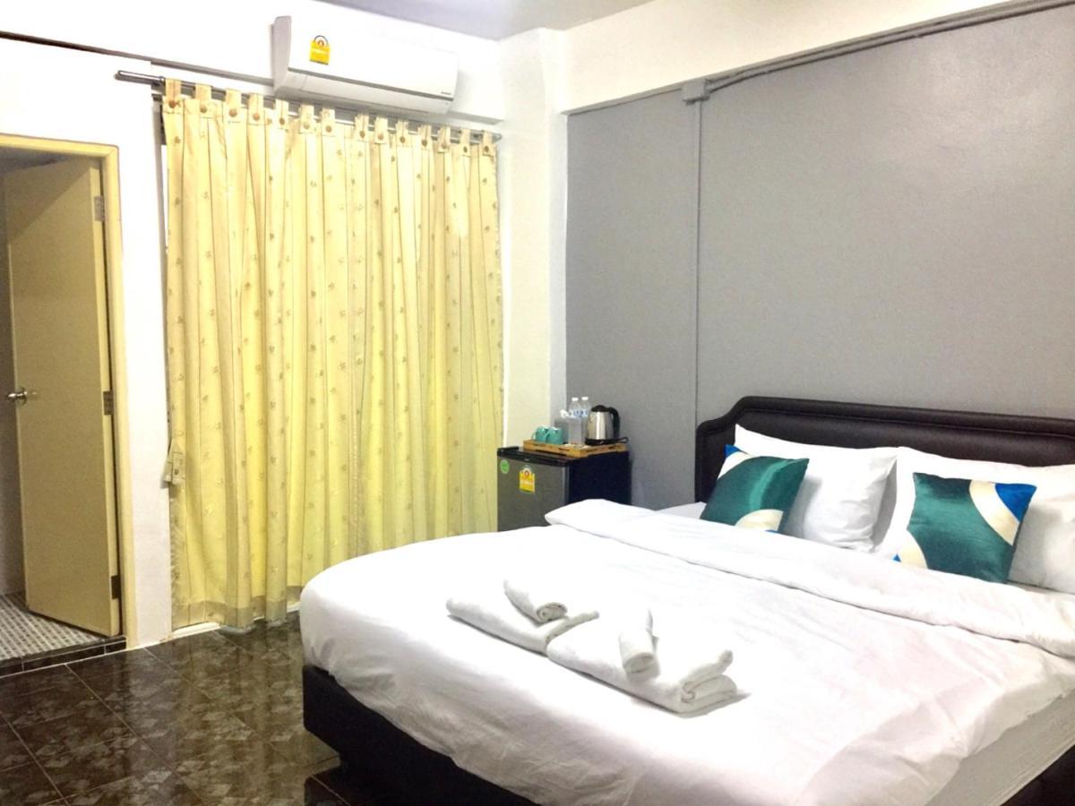 Ada Apartment - อาดา อพาร์ทเมนท์ Bangkok Exterior photo